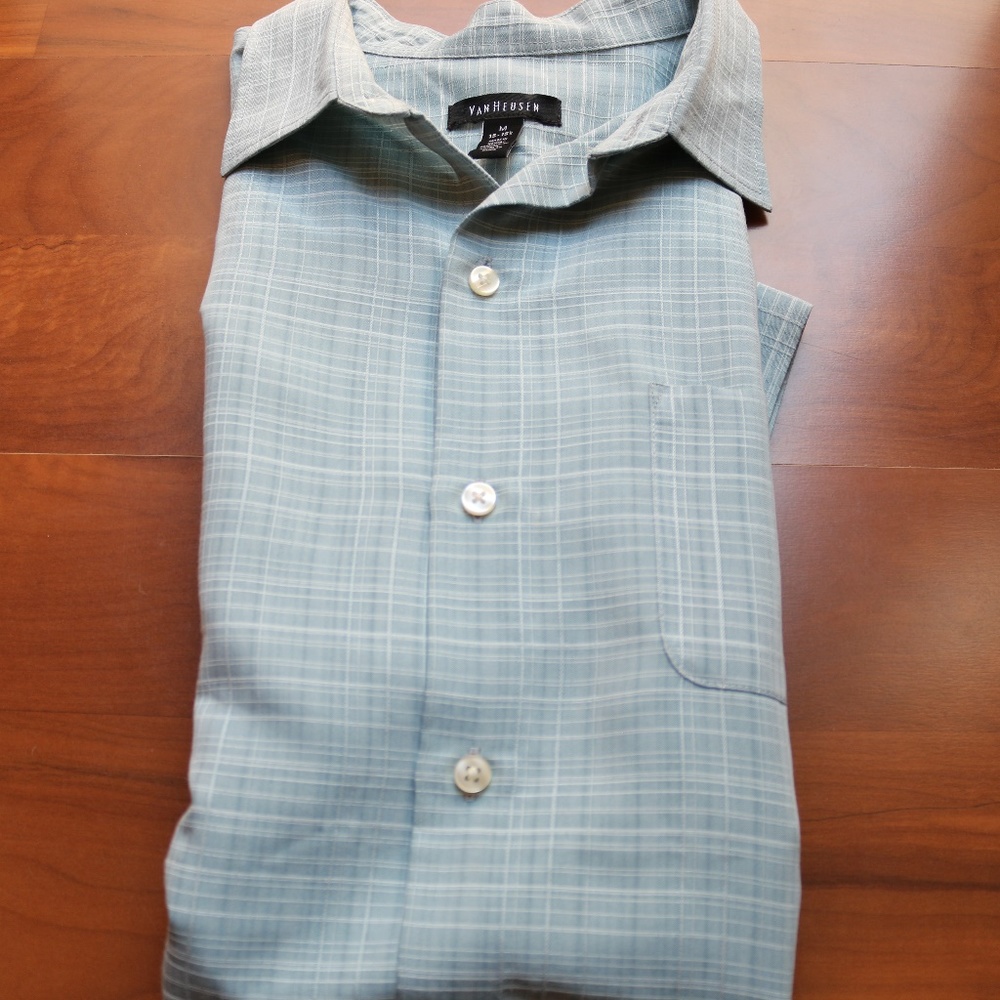 Van heusen button up